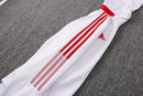 Conjunto Manchester United 21/22 Branca - Adidas - Com Capuz